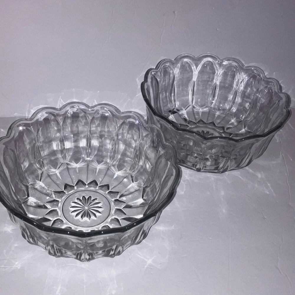 Matching Clear Glass Serving Bowl Set with Scalloped Edges Ornate Design 9x4”‎
